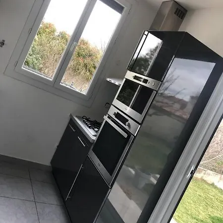 Climatise Avec Piscine Et Jacuzzi Carpentras