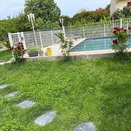 Climatise Avec Piscine Et Jacuzzi *