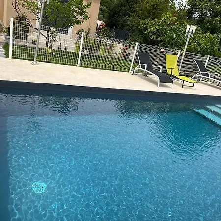 Climatise Avec Piscine Et Jacuzzi *