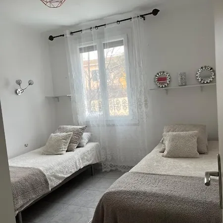 Climatise Avec Piscine Et Jacuzzi Holiday home