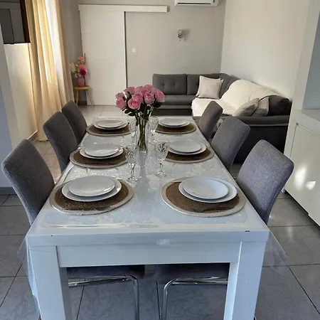 Holiday home Climatise Avec Piscine Et Jacuzzi *