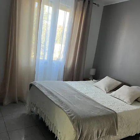 Holiday home Climatise Avec Piscine Et Jacuzzi Carpentras
